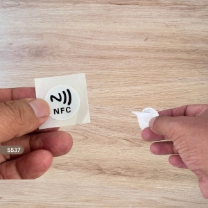 Thẻ NFC: Thẻ dán chip NFC màu trắng (5537)