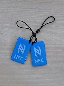 Thẻ NFC: Thẻ cứng có chip NFC xanh biển, hình chữ nhật(3233)